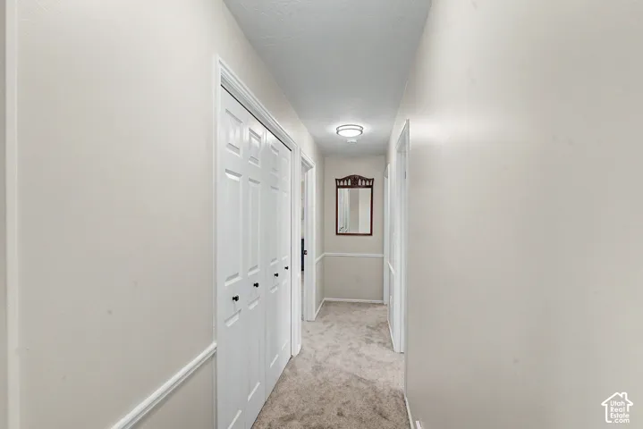 Level 3 halway to Maste bedroom and upper 2 bedrooms