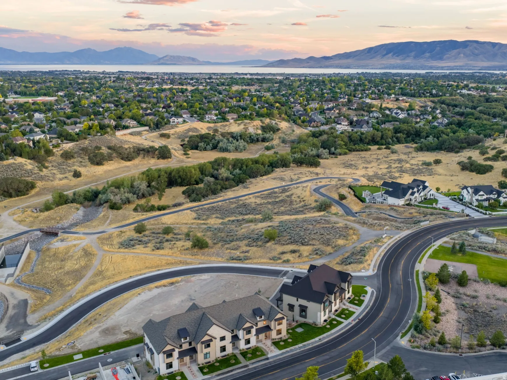 Unobstructed Views! (No Future Developments - City Owned Land)