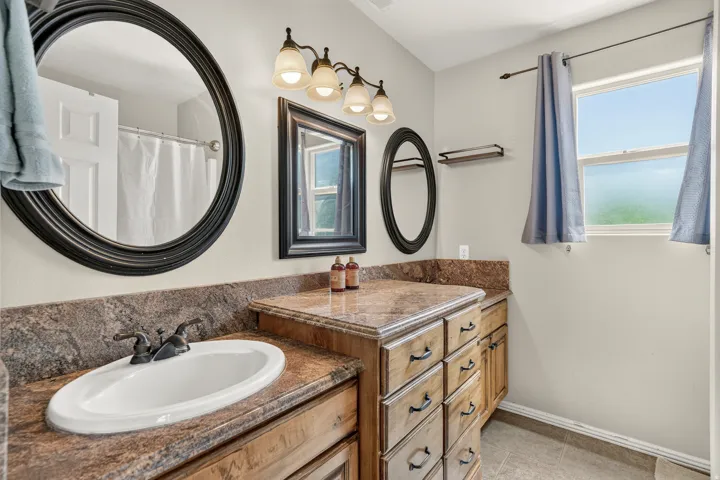 172 E 100 S, Ivins, Utah 84738