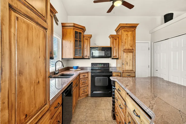172 E 100 S, Ivins, Utah 84738