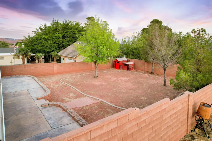 172 E 100 S, Ivins, Utah 84738