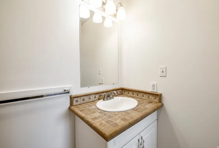1321 W 700 S, Marriott Slaterville, Utah 84404