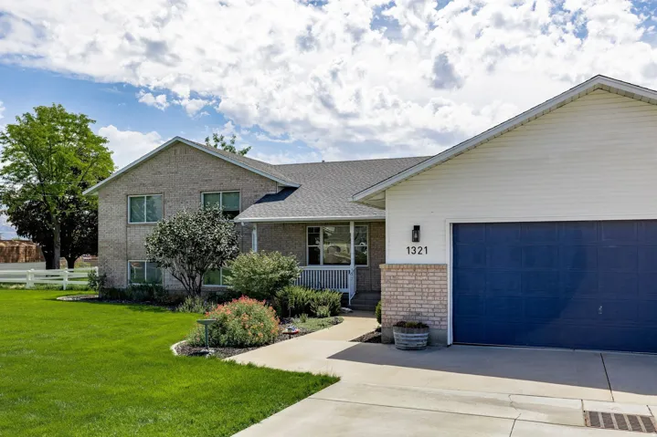1321 W 700 S, Marriott Slaterville, Utah 84404
