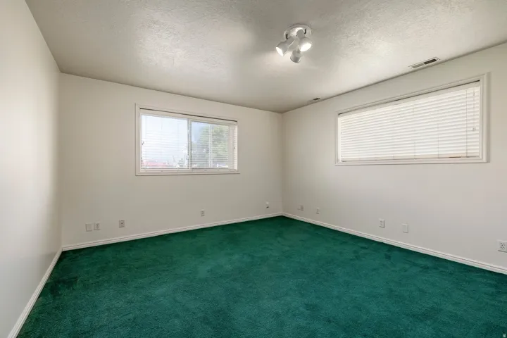 1321 W 700 S, Marriott Slaterville, Utah 84404