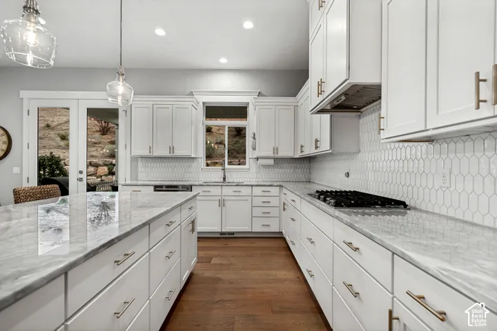 Countertop Gas Range & Newly Refinished Marble Countertops