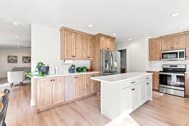 356 E 570 N, Hyde Park, Utah 84318