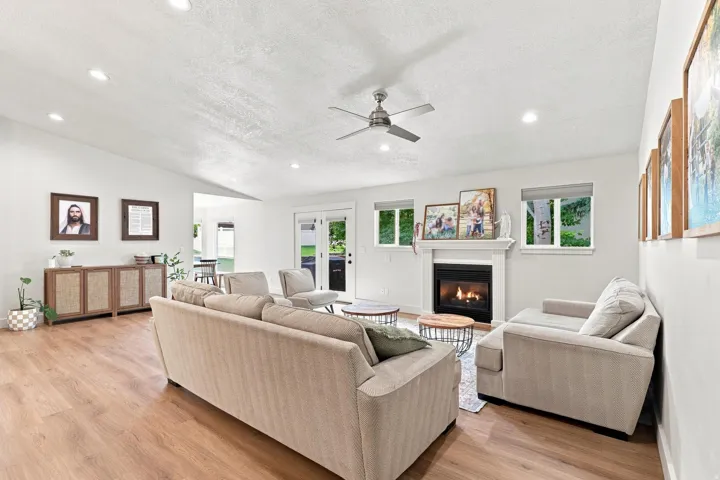 356 E 570 N, Hyde Park, Utah 84318