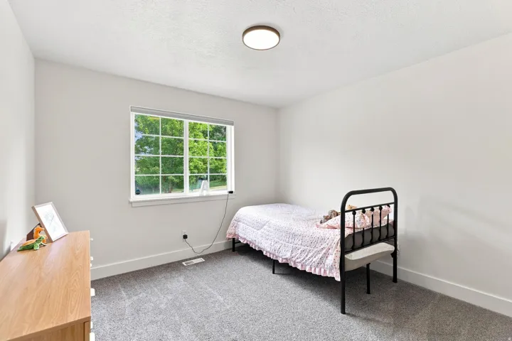 356 E 570 N, Hyde Park, Utah 84318