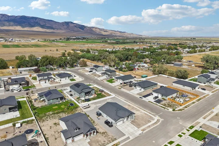 219 N Hatchet Dr, Grantsville, Utah 84029