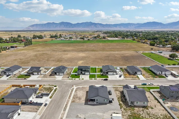 219 N Hatchet Dr, Grantsville, Utah 84029