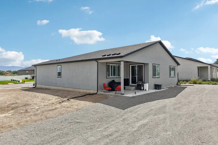 219 N Hatchet Dr, Grantsville, Utah 84029