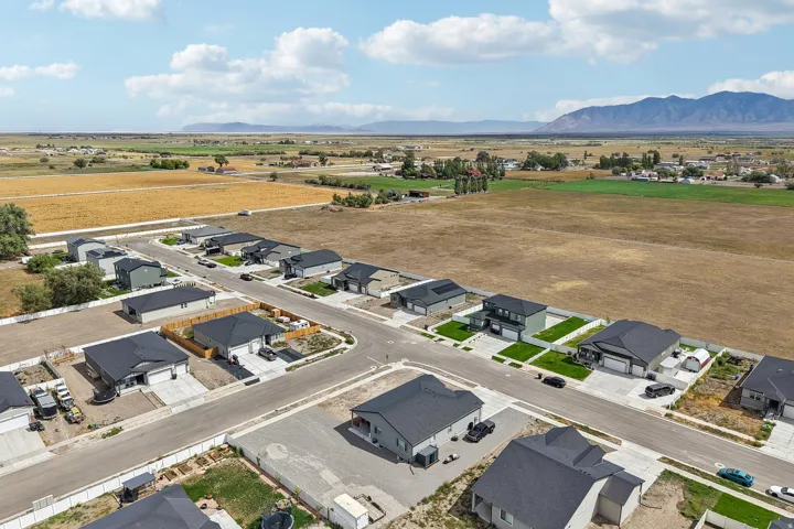 219 N Hatchet Dr, Grantsville, Utah 84029