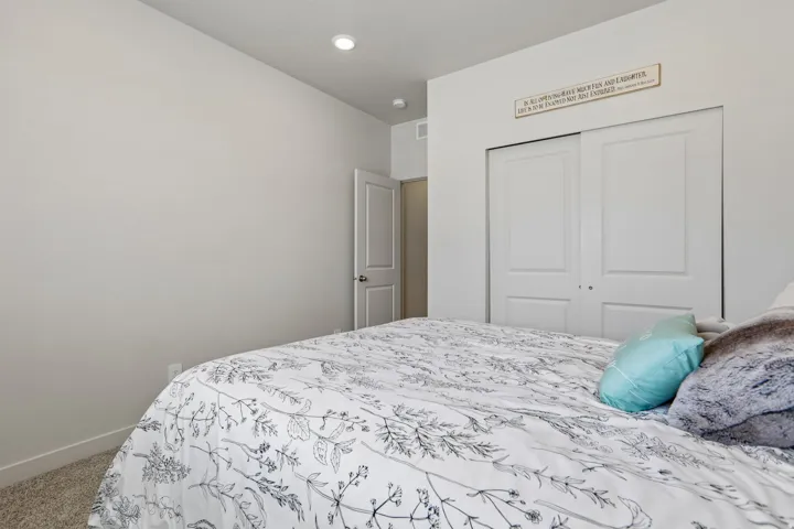 219 N Hatchet Dr, Grantsville, Utah 84029