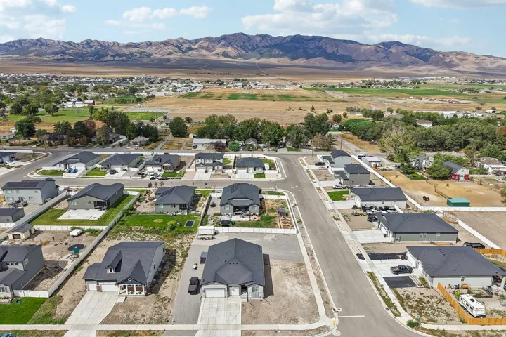 219 N Hatchet Dr, Grantsville, Utah 84029