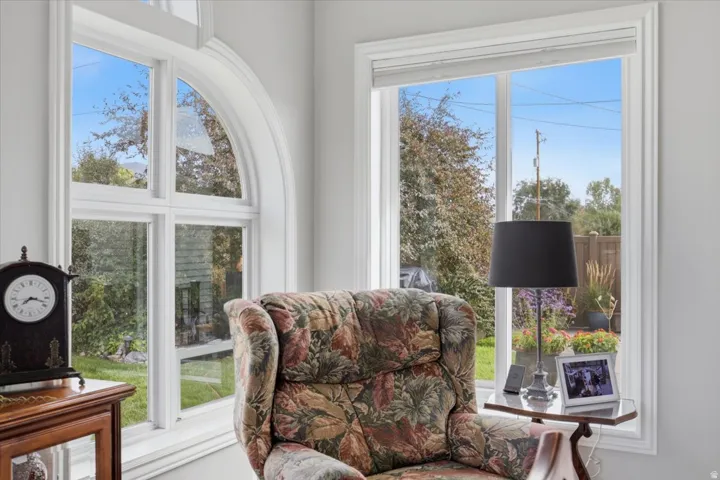 Arch-top window with white trim