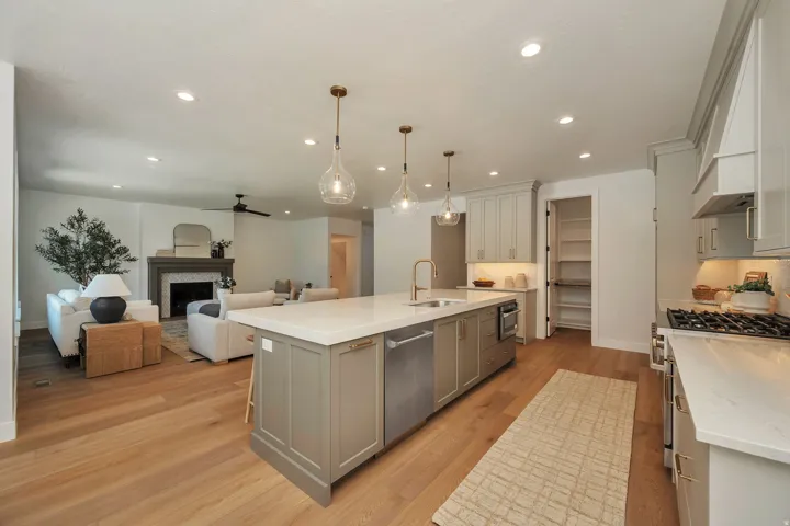 461 W Summerhill Ln, Centerville, Utah 84014