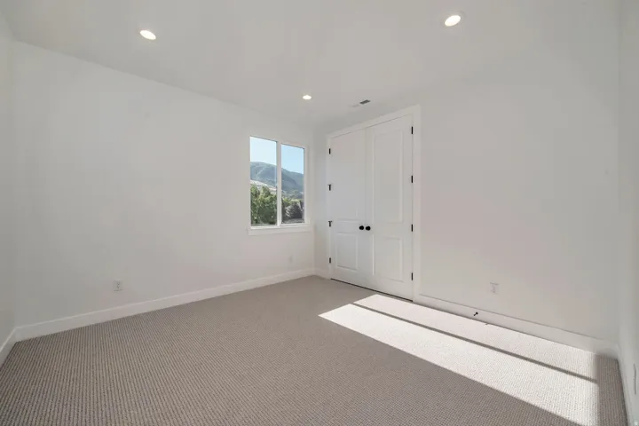 461 W Summerhill Ln, Centerville, Utah 84014