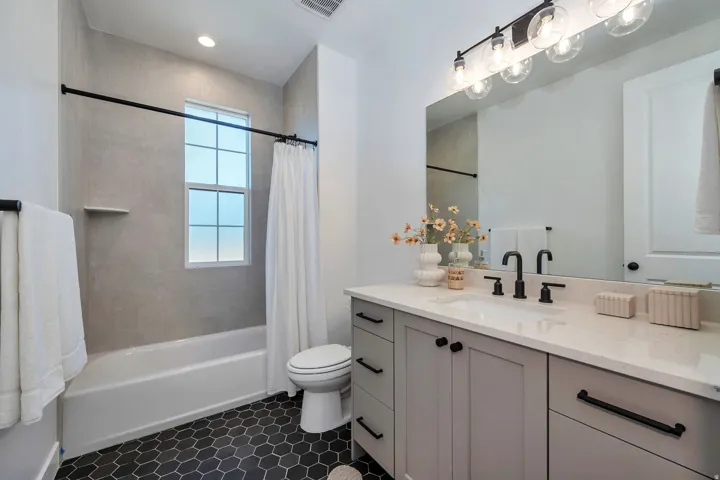 461 W Summerhill Ln, Centerville, Utah 84014