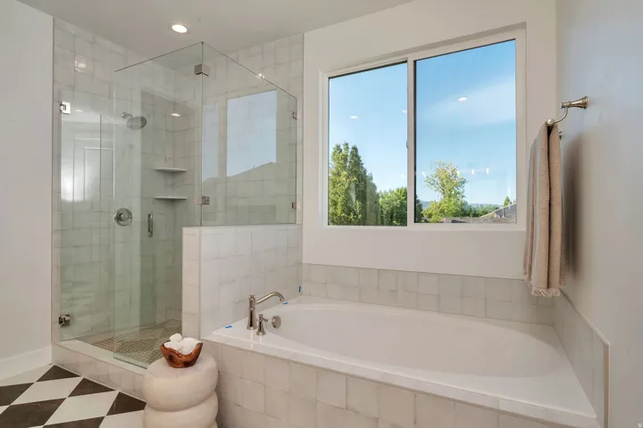 461 W Summerhill Ln, Centerville, Utah 84014