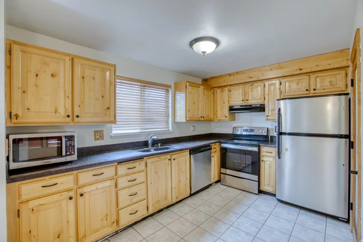 2487 W Dutch Draw Dr, Taylorsville, Utah 84129