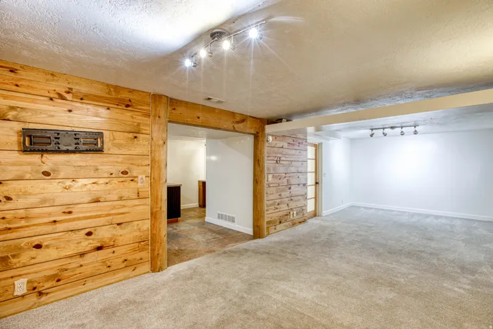 2487 W Dutch Draw Dr, Taylorsville, Utah 84129