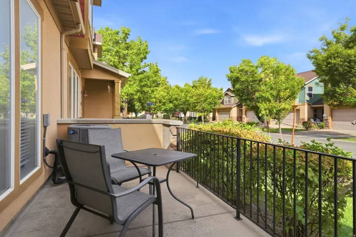 897 W Waterside Dr, Farmington, Utah 84025