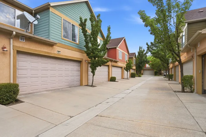 897 W Waterside Dr, Farmington, Utah 84025