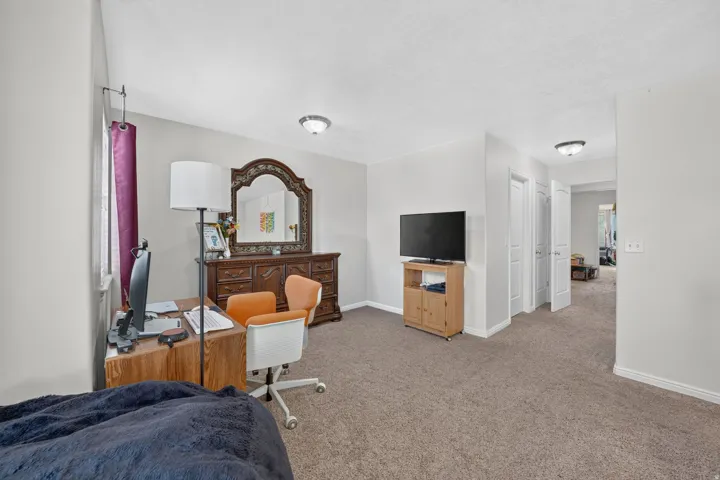 897 W Waterside Dr, Farmington, Utah 84025