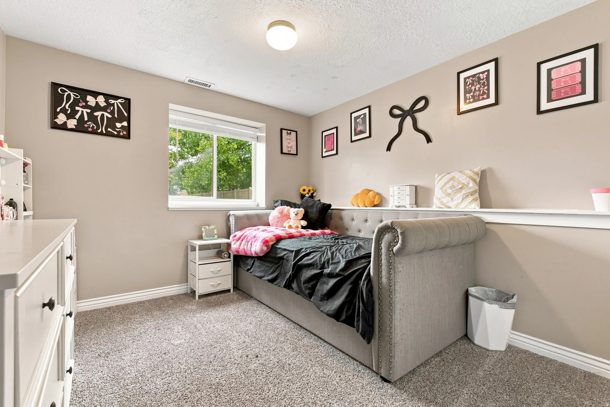 Recessed window with white trim, wall-to-wall carpeting, built-in wall shelf, and flush-mount ceiling light