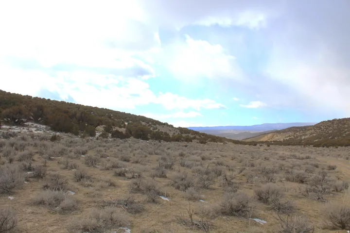 3215 E Little Valley Rd, Vernal, Utah 84078