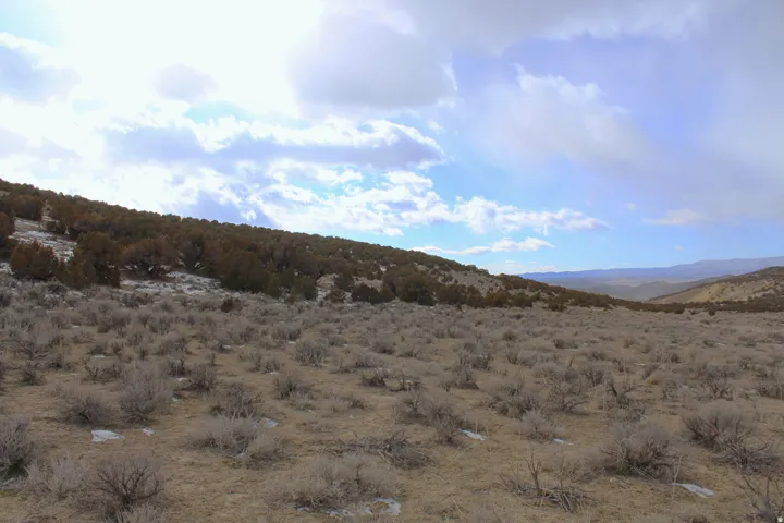 3215 E Little Valley Rd, Vernal, Utah 84078