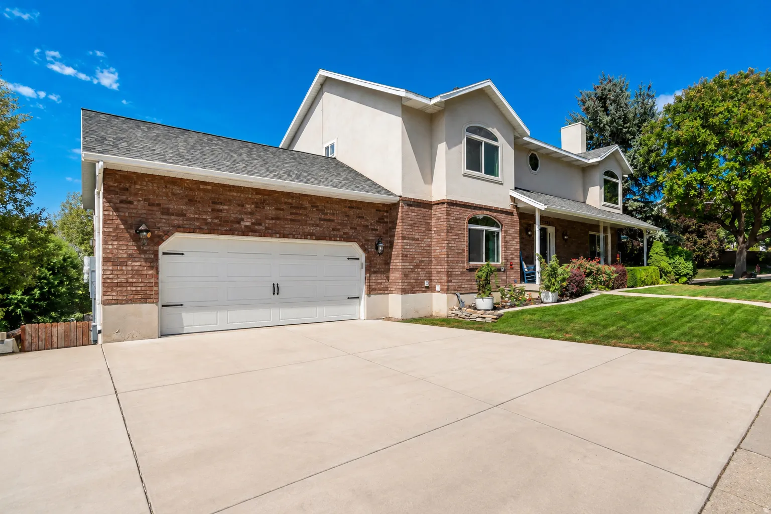 Massive driveway