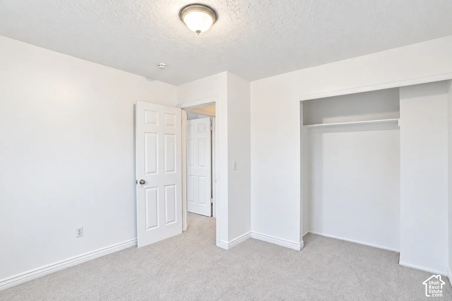 Bedroom 2, new paint and carpet