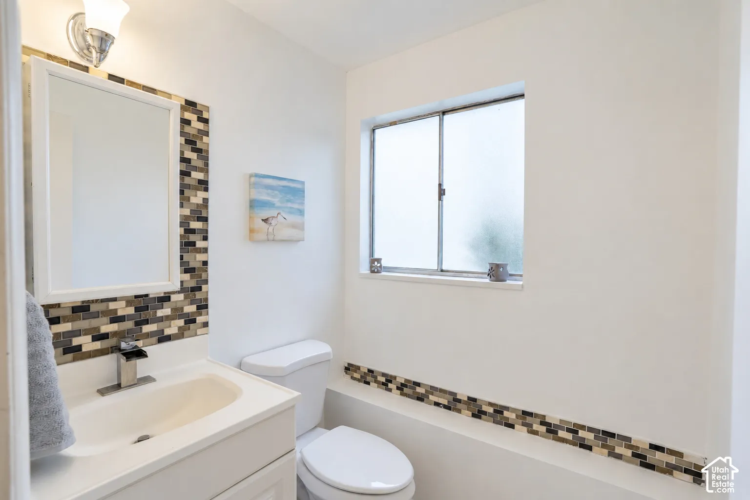 Main bath with new paint