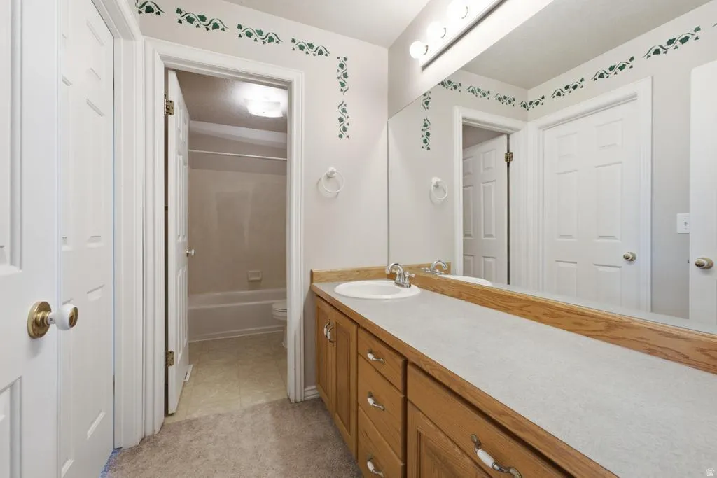 main level guest full bath