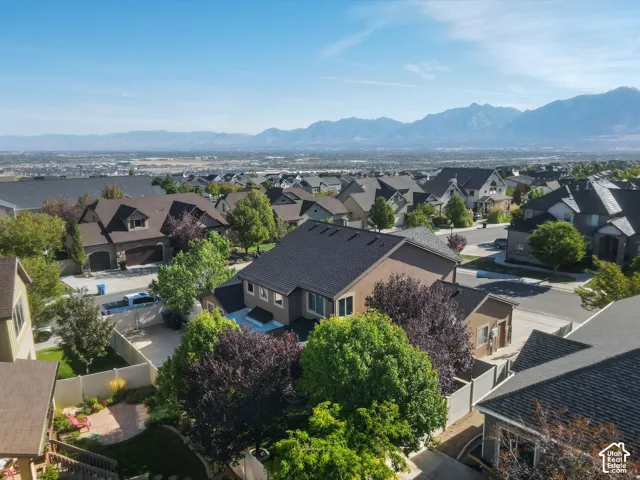 Mountain backdrop and expansive neighborhood setting