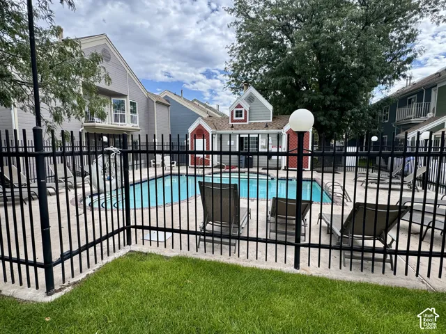 West Swimming Pool