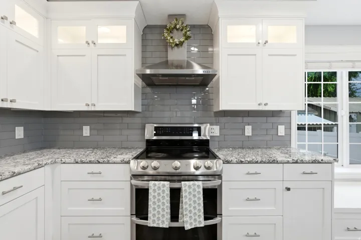 910 W Garden Cir, Nibley, Utah 84321