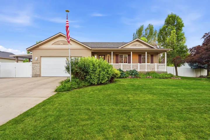 910 W Garden Cir, Nibley, Utah 84321