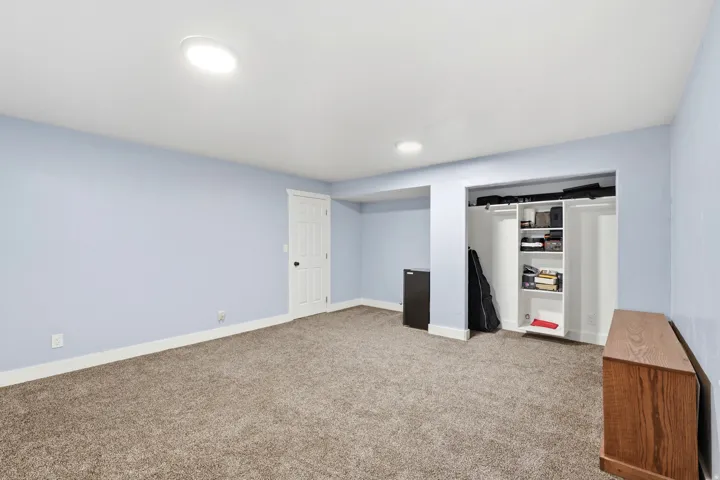 910 W Garden Cir, Nibley, Utah 84321