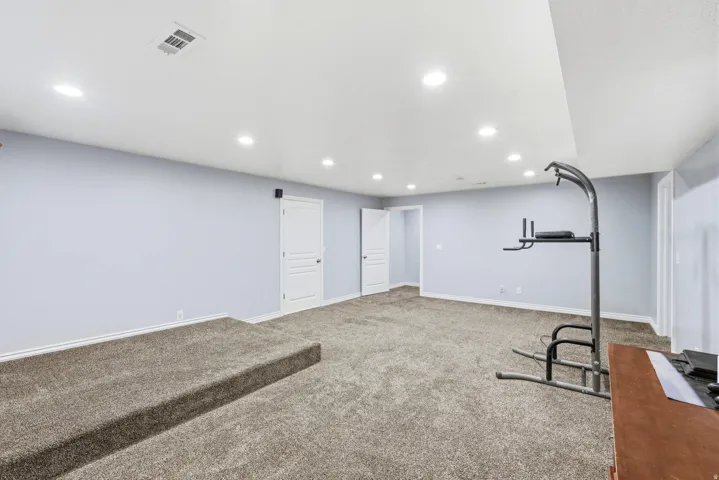 910 W Garden Cir, Nibley, Utah 84321