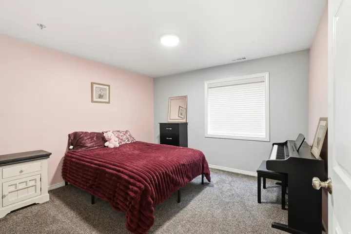 910 W Garden Cir, Nibley, Utah 84321