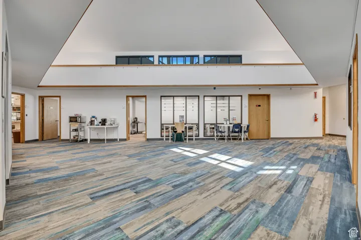 Large open room located on 2nd floor
