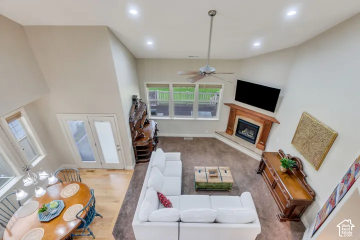 Vaulted ceilings with recessed lighting
