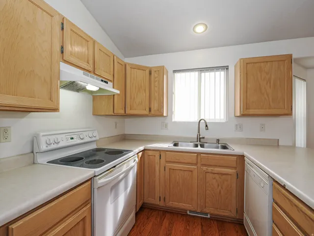 554 N 7th St, Tooele, Utah 84074