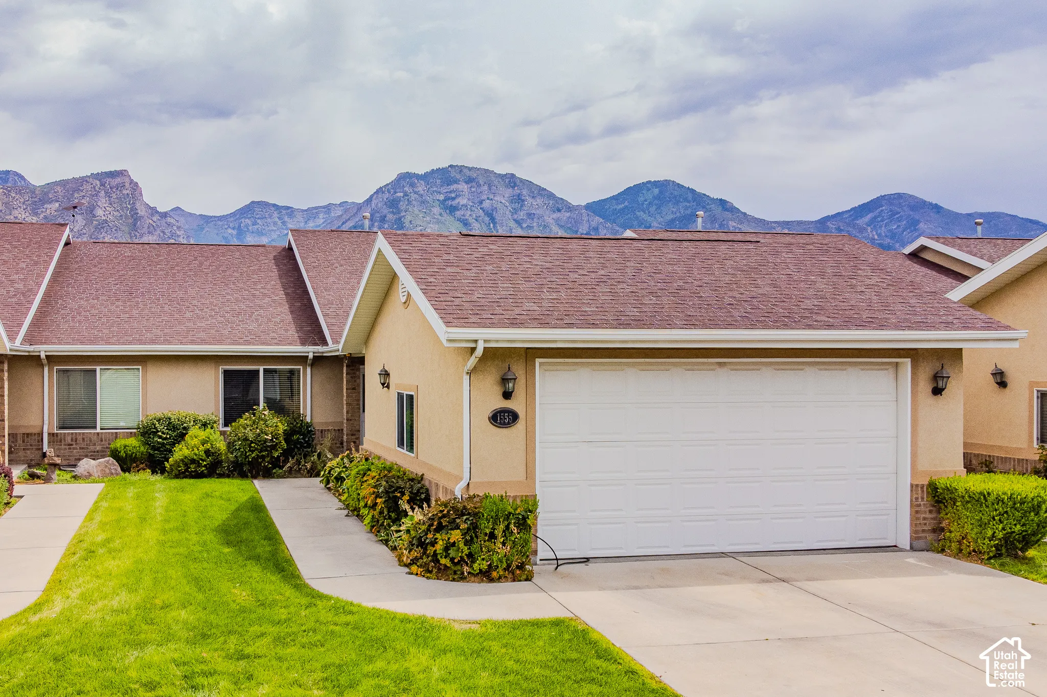 Spectacular Orem Townhome