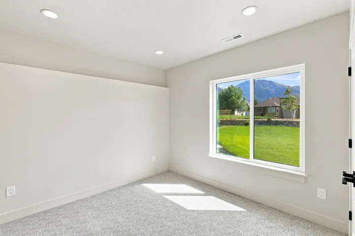 846 E 400 N, Salem, Utah 84653