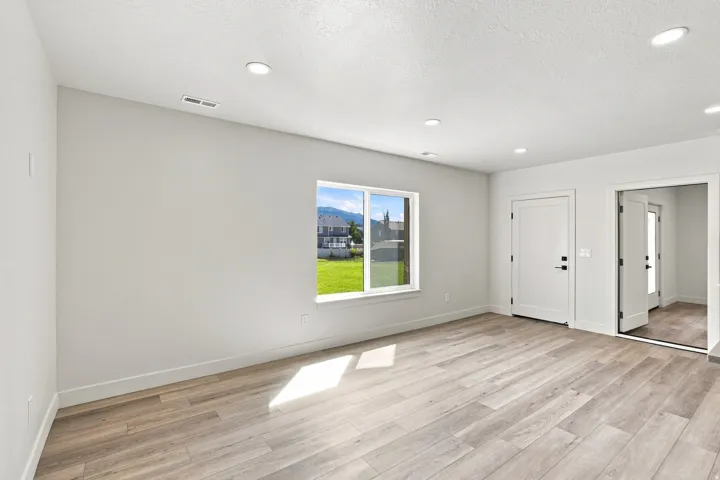 846 E 400 N, Salem, Utah 84653