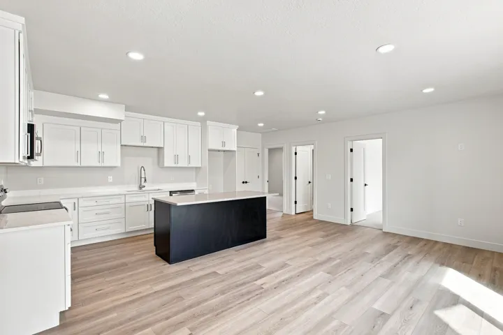 846 E 400 N, Salem, Utah 84653