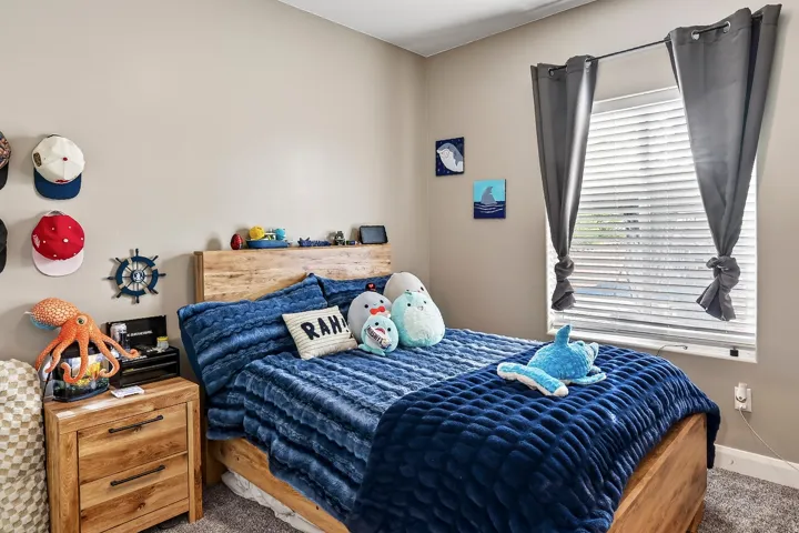 Window with blinds and curtain rod